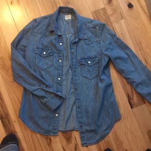 Gap denim button down shirt